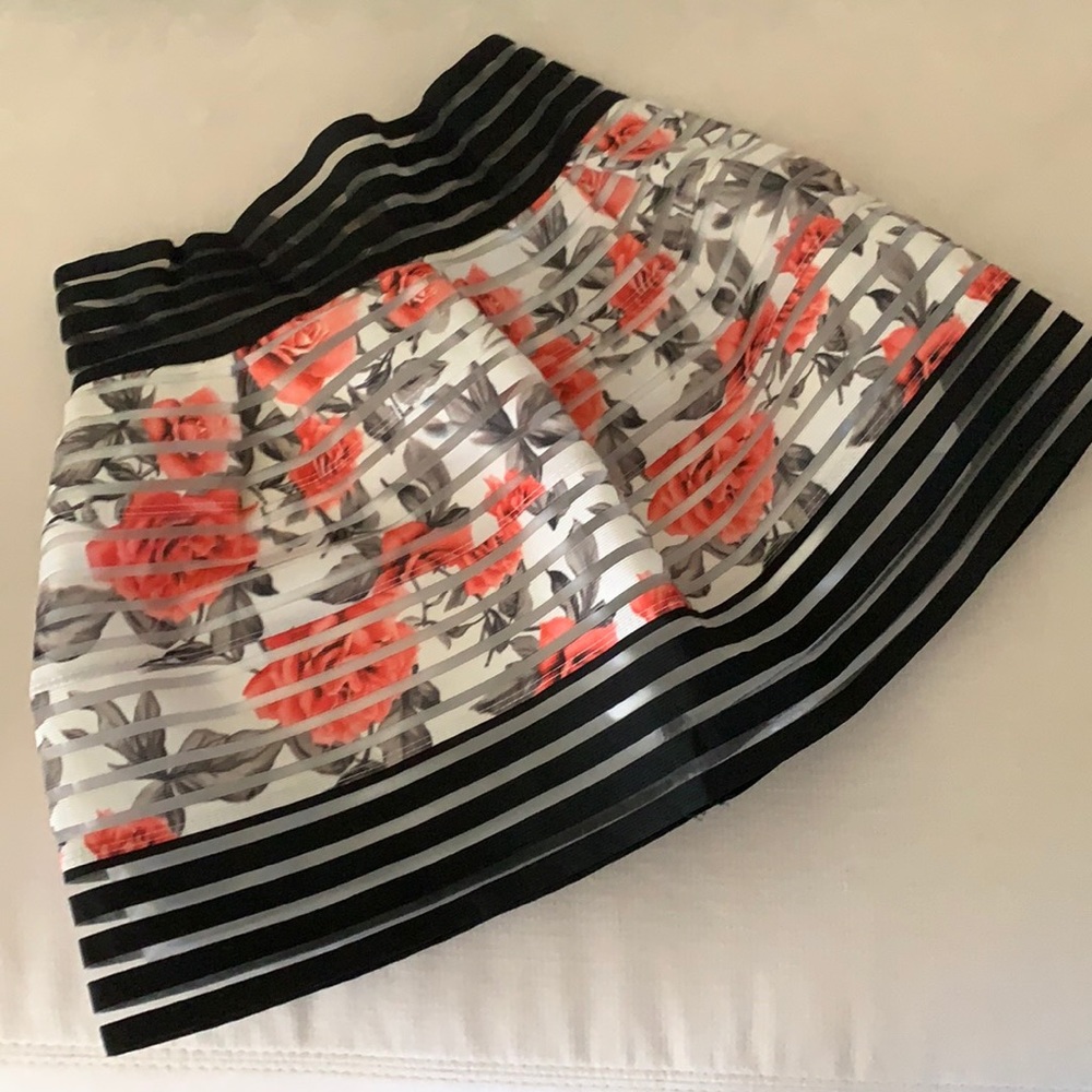 Size Small Touch Me Rose Mini Skirt